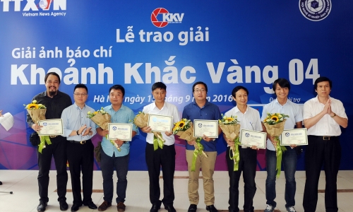 Trao giải và Trưng bày Giải ảnh báo chí Khoảnh khắc Vàng 04